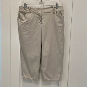 Ann Taylor cream Capri pants FREE w/Bundle Purchase